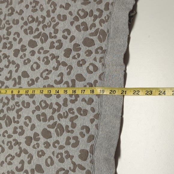 Rails leopard print sweatshirt w/side zippers - Picture 7 of 10